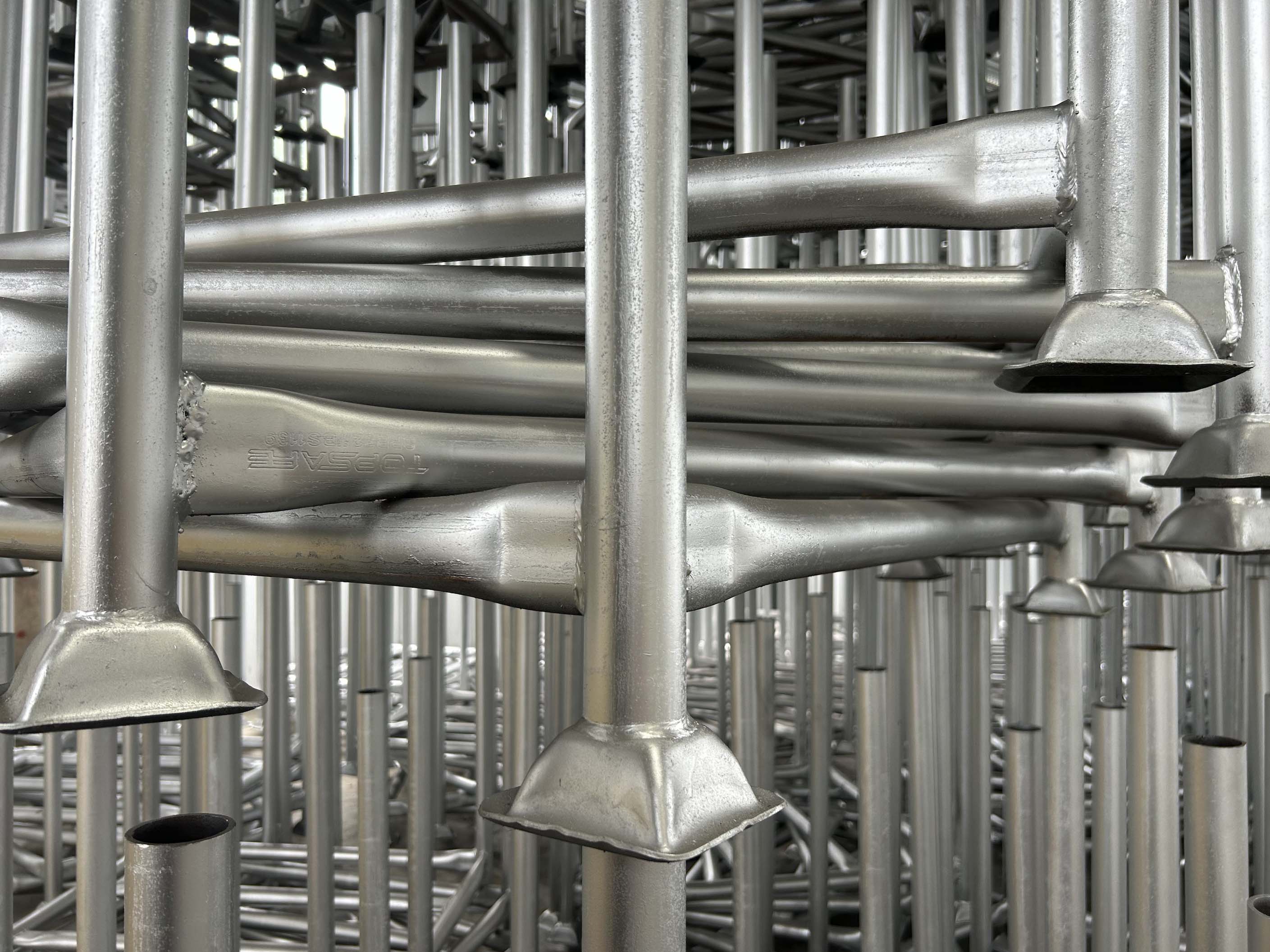 Painted Galvanized Steel Pallet 01 Palette en acier galvanisée peinte 01