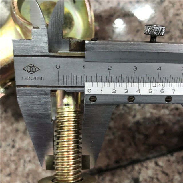 Coupleur pivotant press&eacute; Show 04