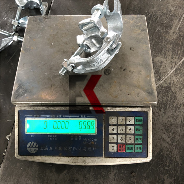 Coupleur d'échafaudage à double goutte