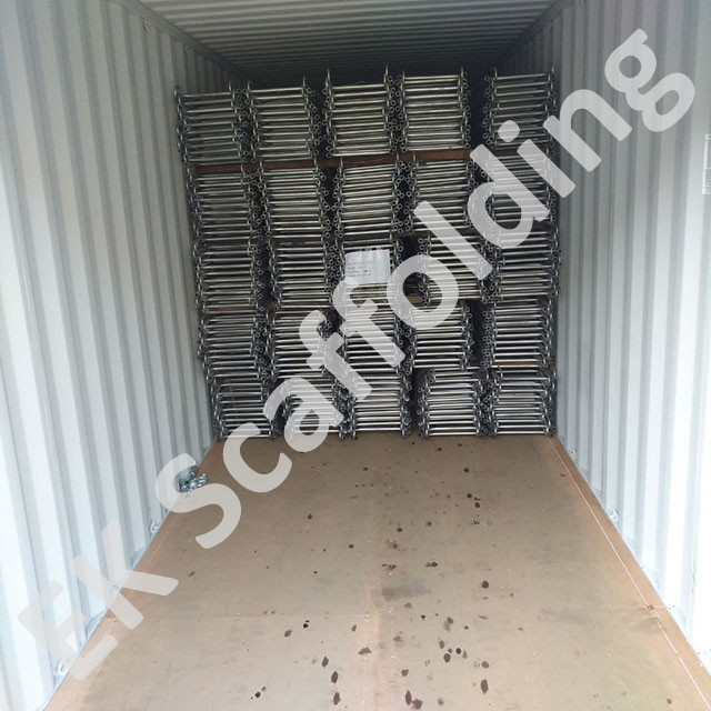 &Eacute;chelle droite d'&eacute;chafaudage