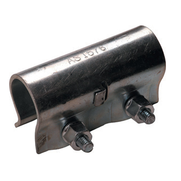 Coupleur à manches pressées