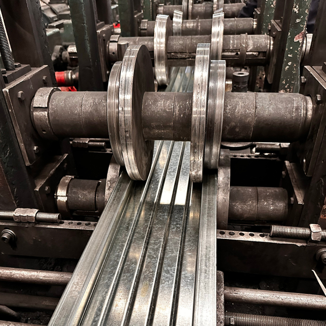 planche en acier ferm&eacute;