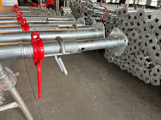 Accessoires en acier