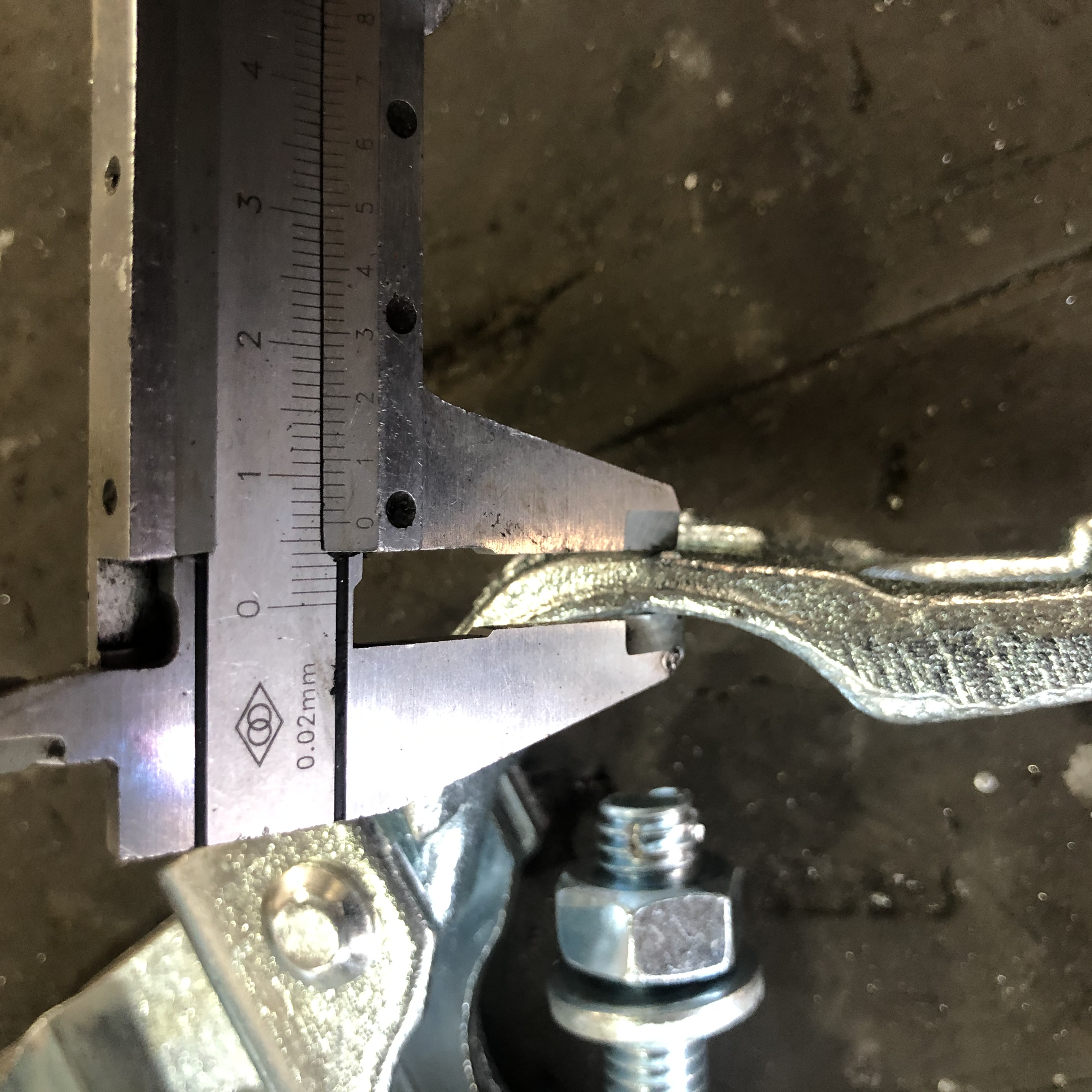 Coupleur de poutre &agrave; chute