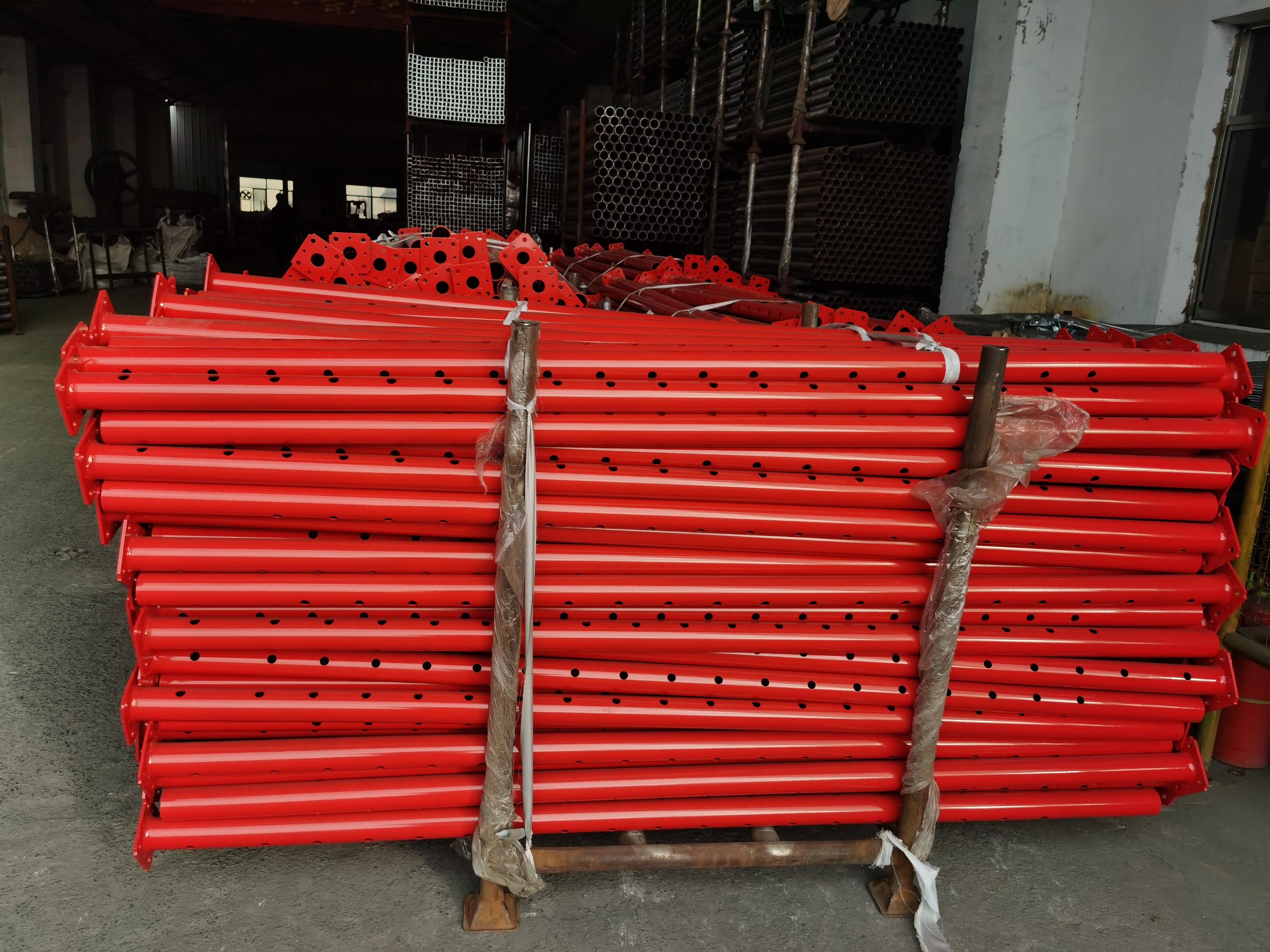 Accessoires en acier robuste