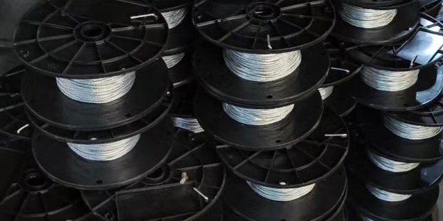 corde m&eacute;tallique en acier3