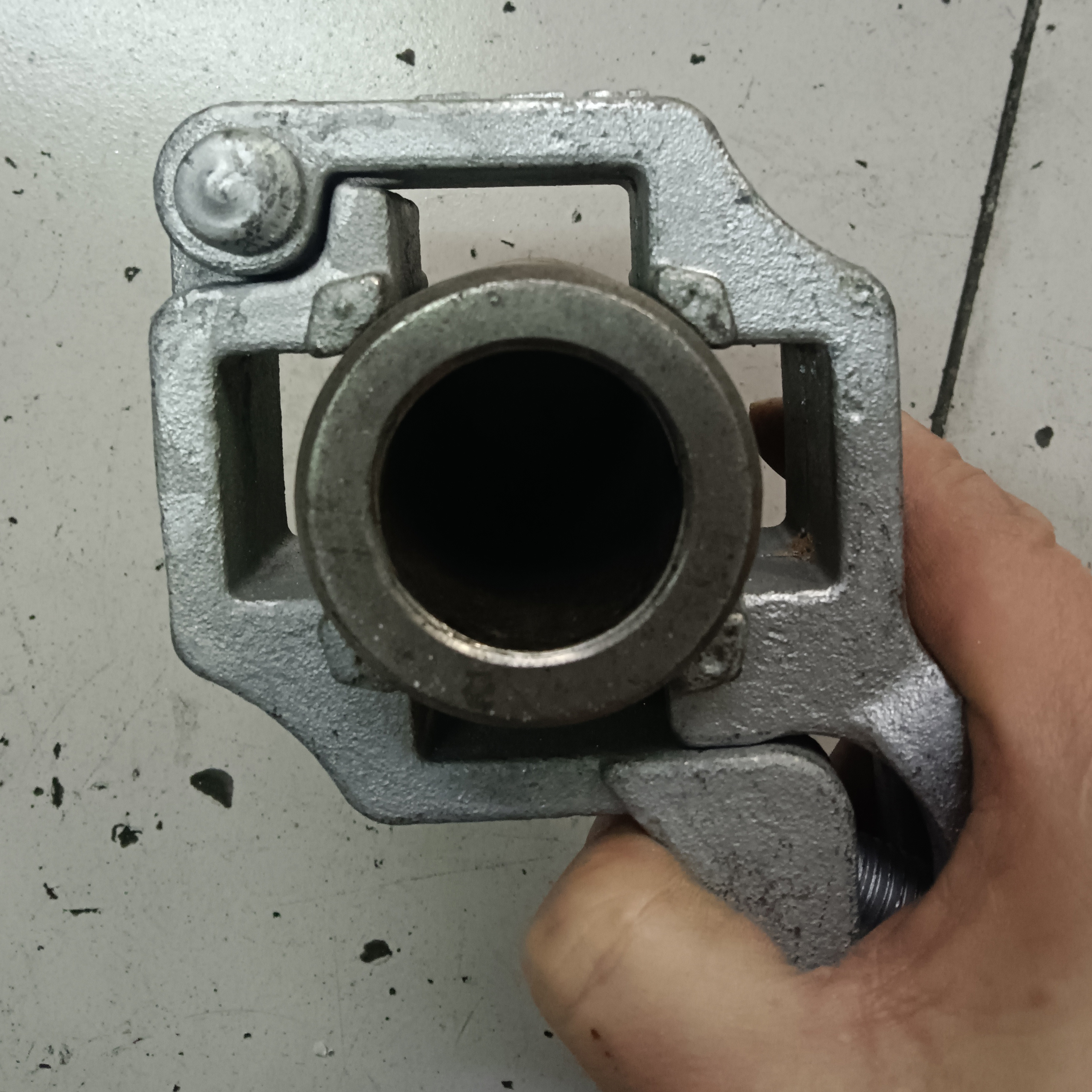 Coupleur à anneau Pince d'échafaudage de forme spéciale