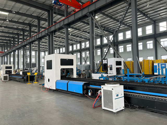 Coupe de tube laser en acier