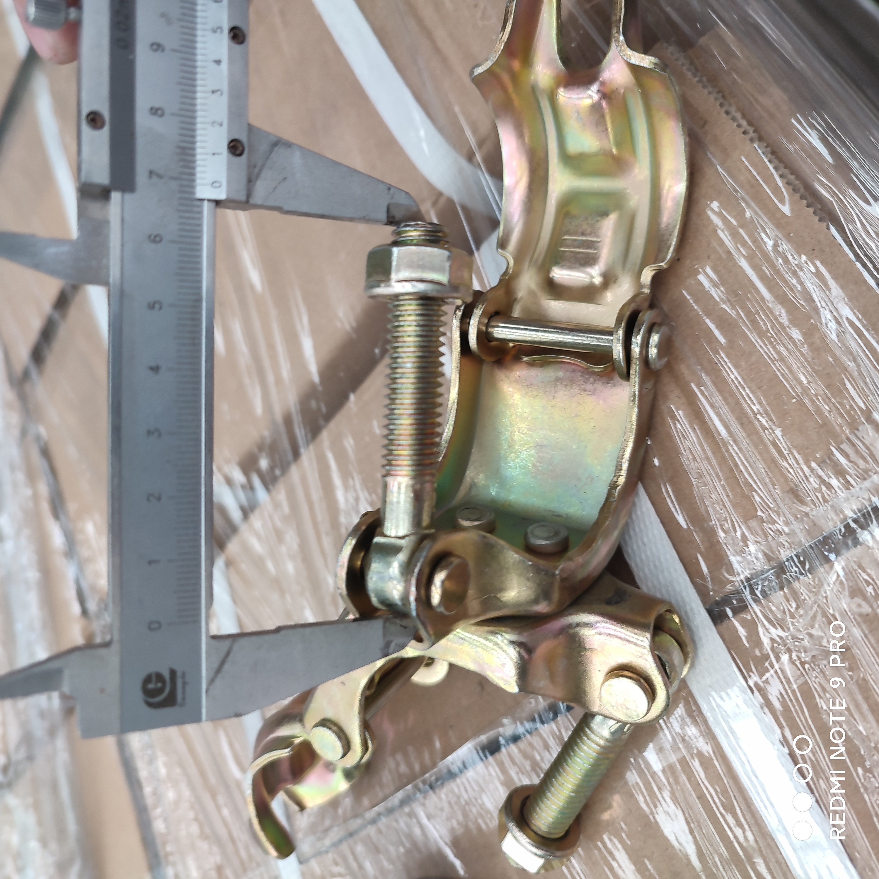 coupleur pivotant press&eacute; 