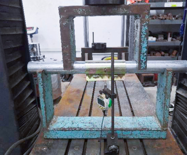 Coupleur &agrave; manches press&eacute;es au test