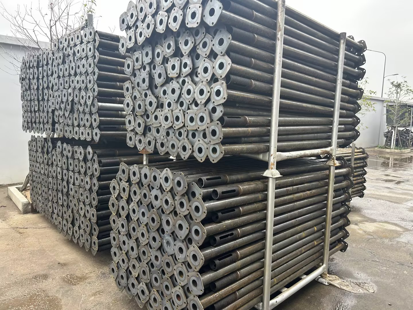 Blackware de Shore Post