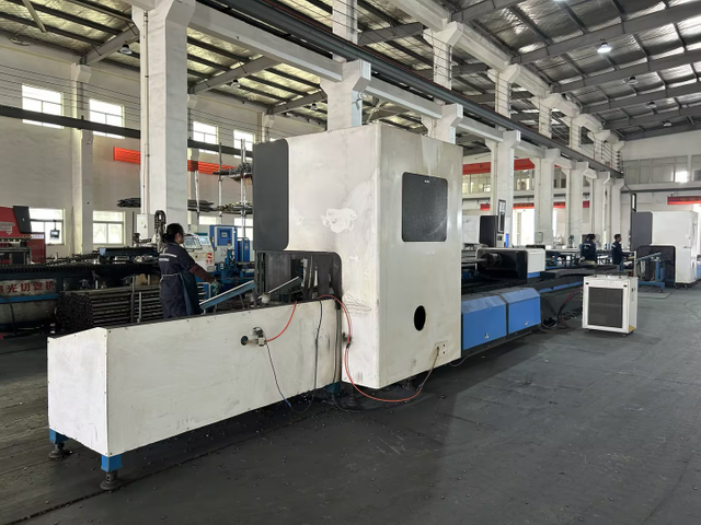 Accessoires en acier