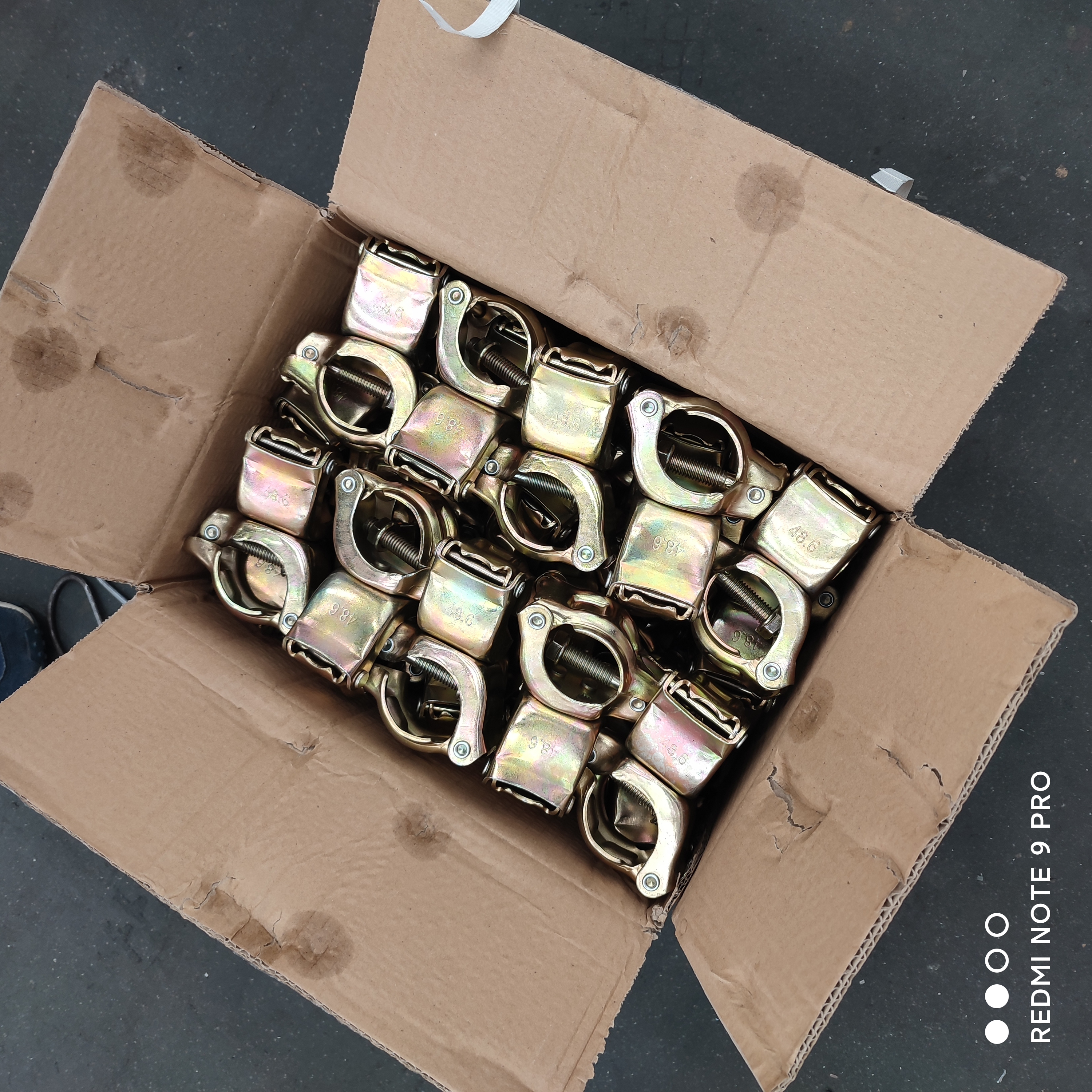 pivotant press&eacute;