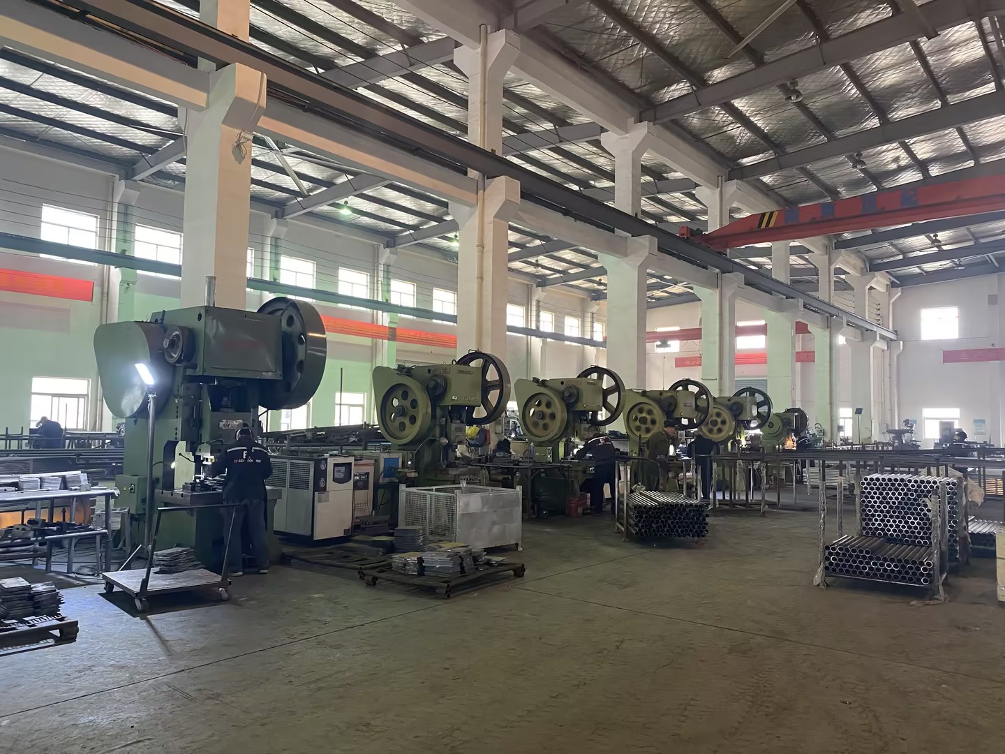 Ek &Eacute;chafaudage Ach&egrave;vement de l'usine et c&eacute;l&eacute;bration du 12e anniversaire 