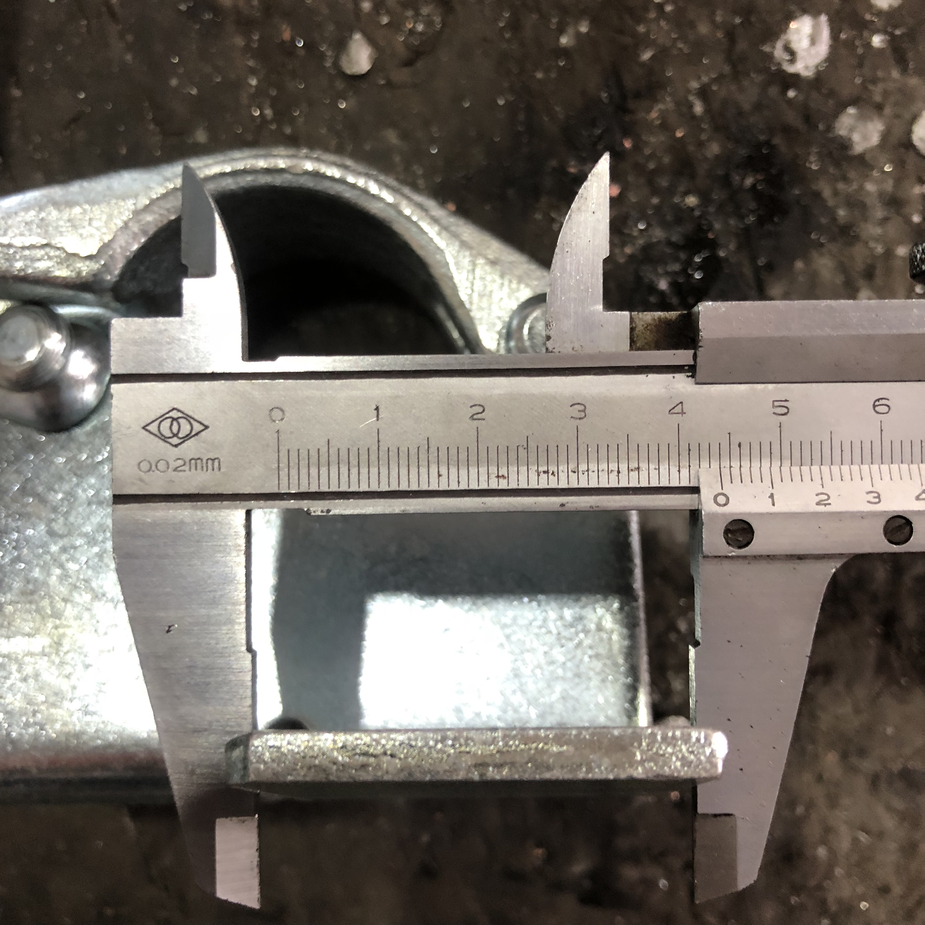 Coupleur de conservation de la carte forg&eacute;e de d&eacute;p&ocirc;t