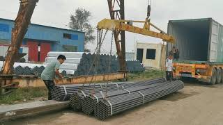 Chargement de tuyaux d'échafaudage