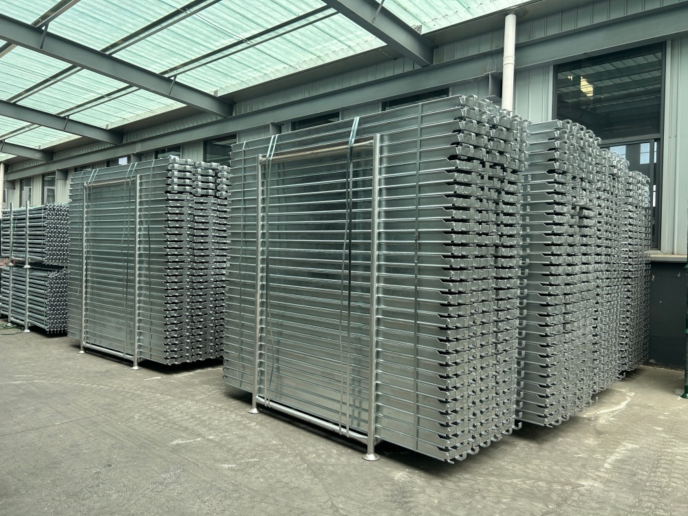 planche d'&eacute;chafaudage avec crochet