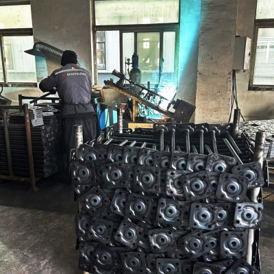 &Eacute;chafaudage creux de base r&eacute;glable creux