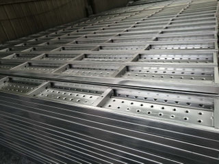Panneaux de marche d'échafaudage en acier galvanisé par support carré