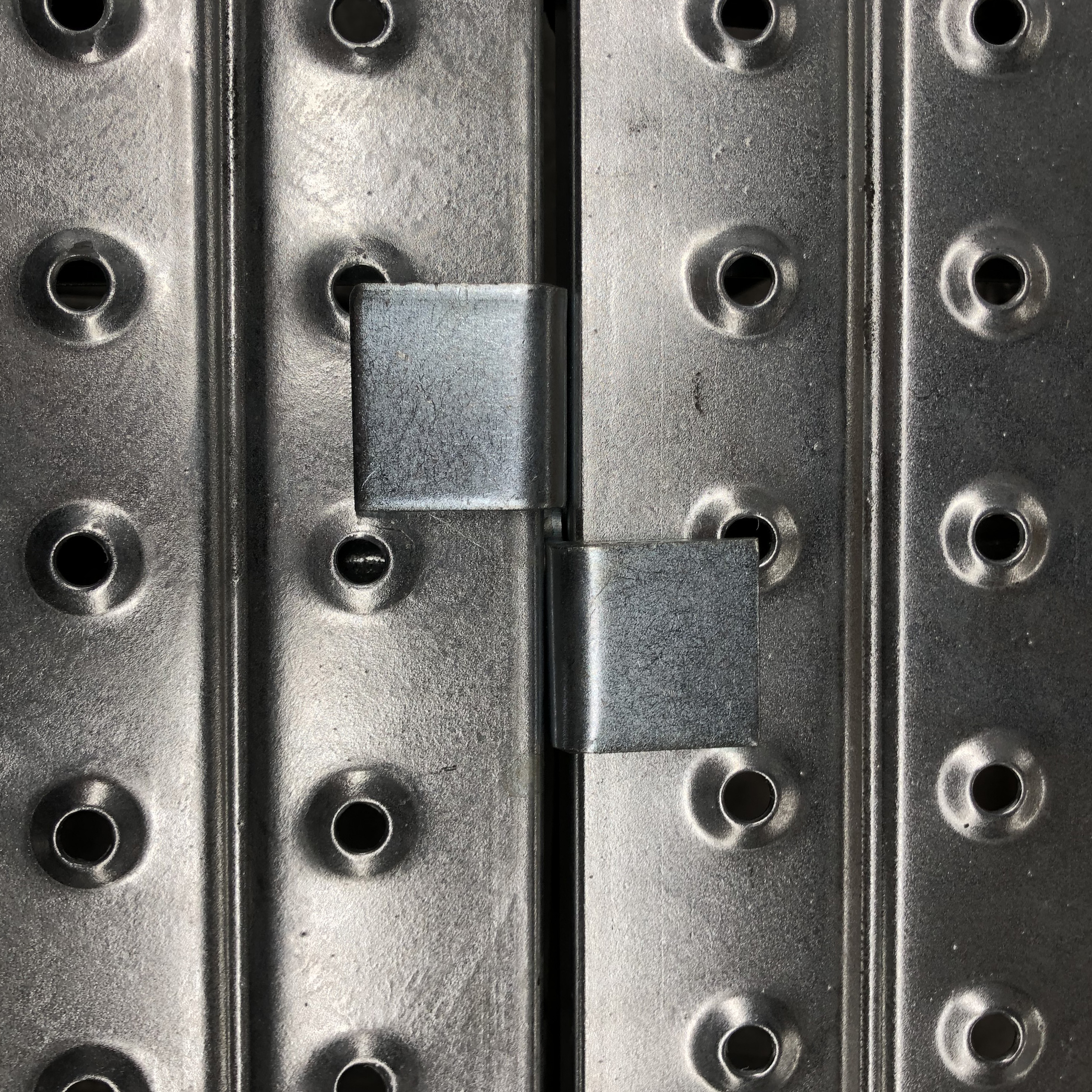 Coupleur de conservation de la carte forg&eacute;e de d&eacute;p&ocirc;t