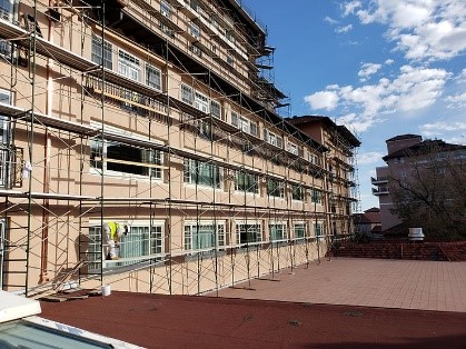 Syst&egrave;me d'&eacute;chafaudage &agrave; cadre