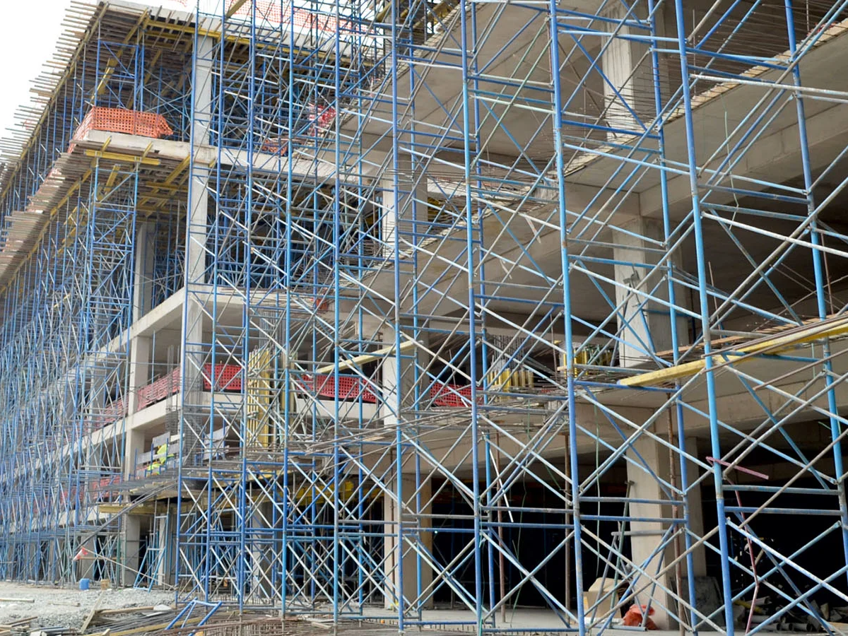 Syst&egrave;me d'&eacute;chafaudage &agrave; cadre