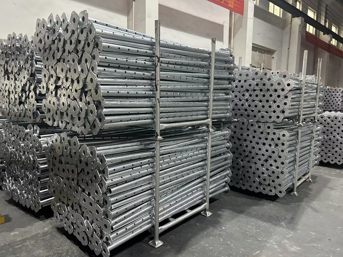 Accessoires en acier robuste