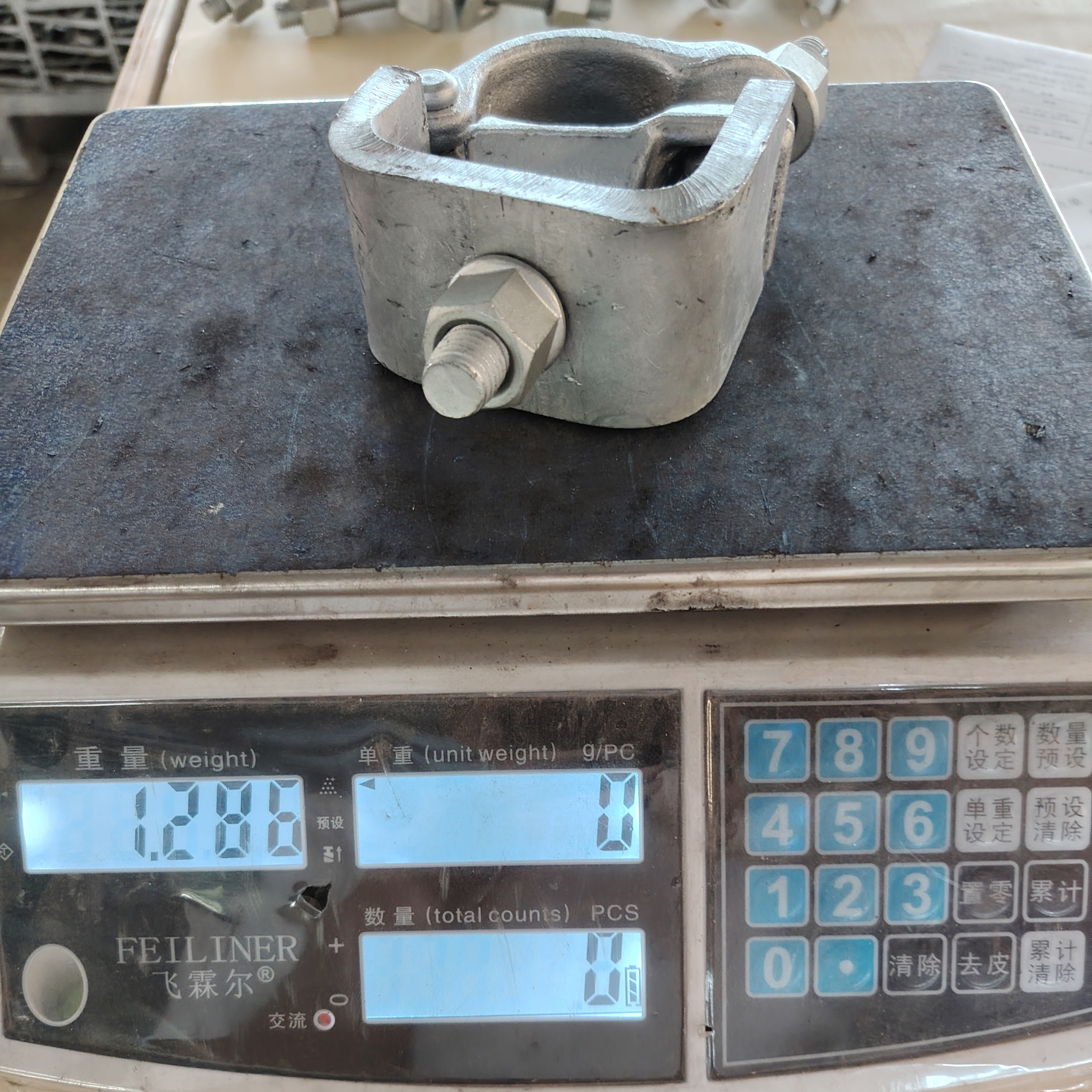 Pince d'échafaudage de forme spéciale Bjelke Klips