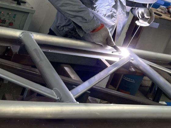 Fabricant d'échafaudages en aluminium