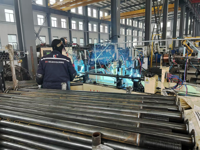 Soudage des poteaux étouffants réglables