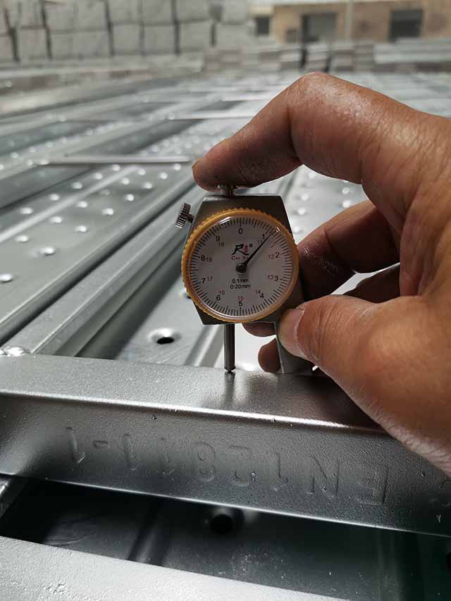 Planche m&eacute;tallique 09