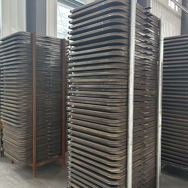 Images de production de portes d'acc&egrave;s &agrave; &eacute;chelle r&eacute;versible