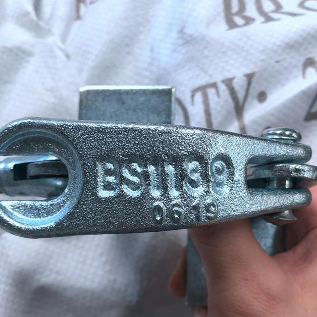 Coupleur de conservation de la carte forg&eacute;e de d&eacute;p&ocirc;t