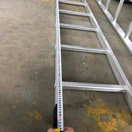 Échelle verticale de 4m en aluminium