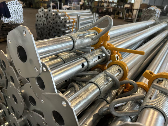 Accessoires en acier