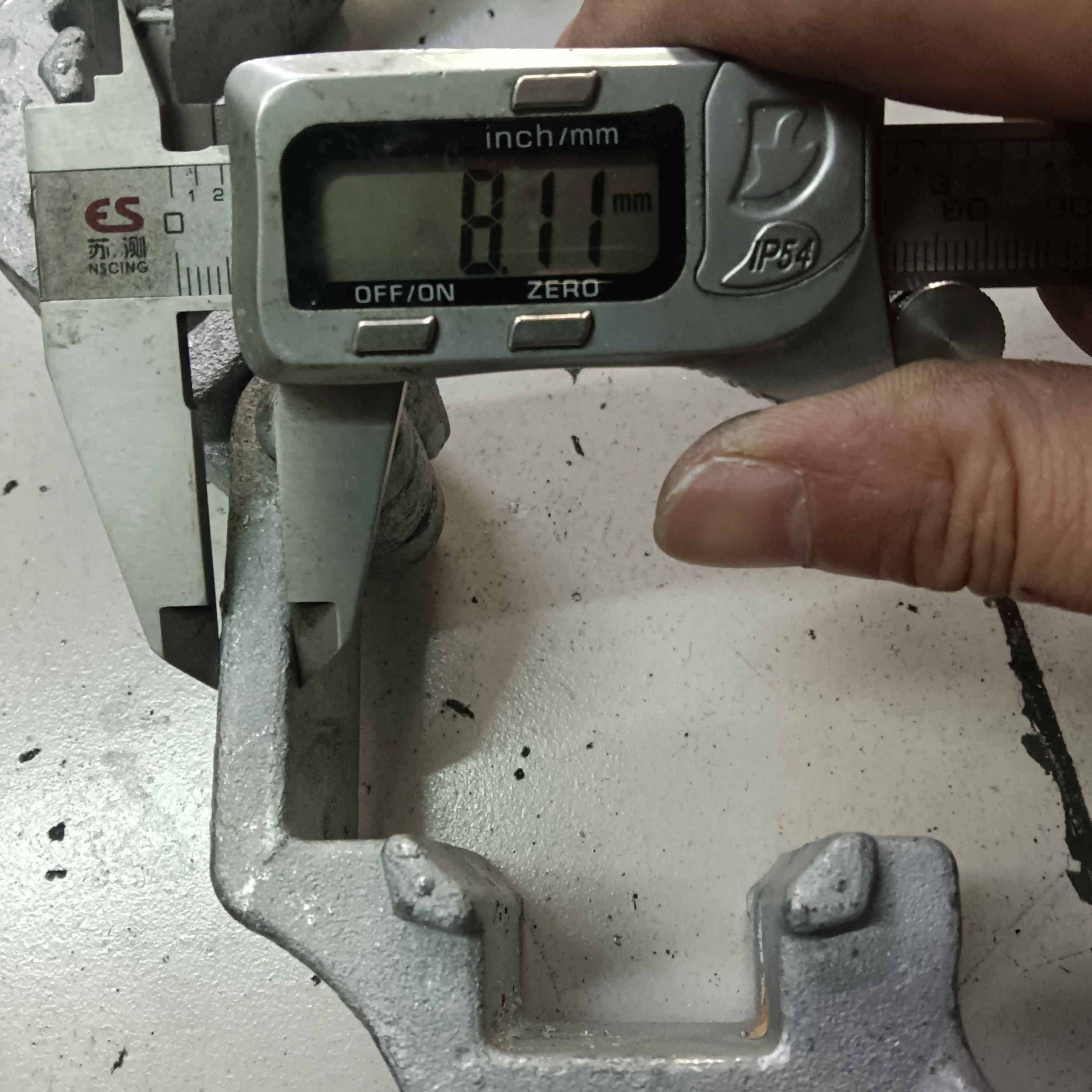 Coupleur d'anneau de serrage d'&eacute;chafaudage de forme sp&eacute;ciale 