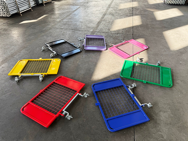 Porte d"&eacute;chafaudage de couleur