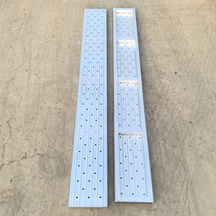 Planche en acier fermé de 2,0 m