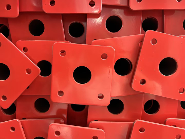 Accessoires en acier