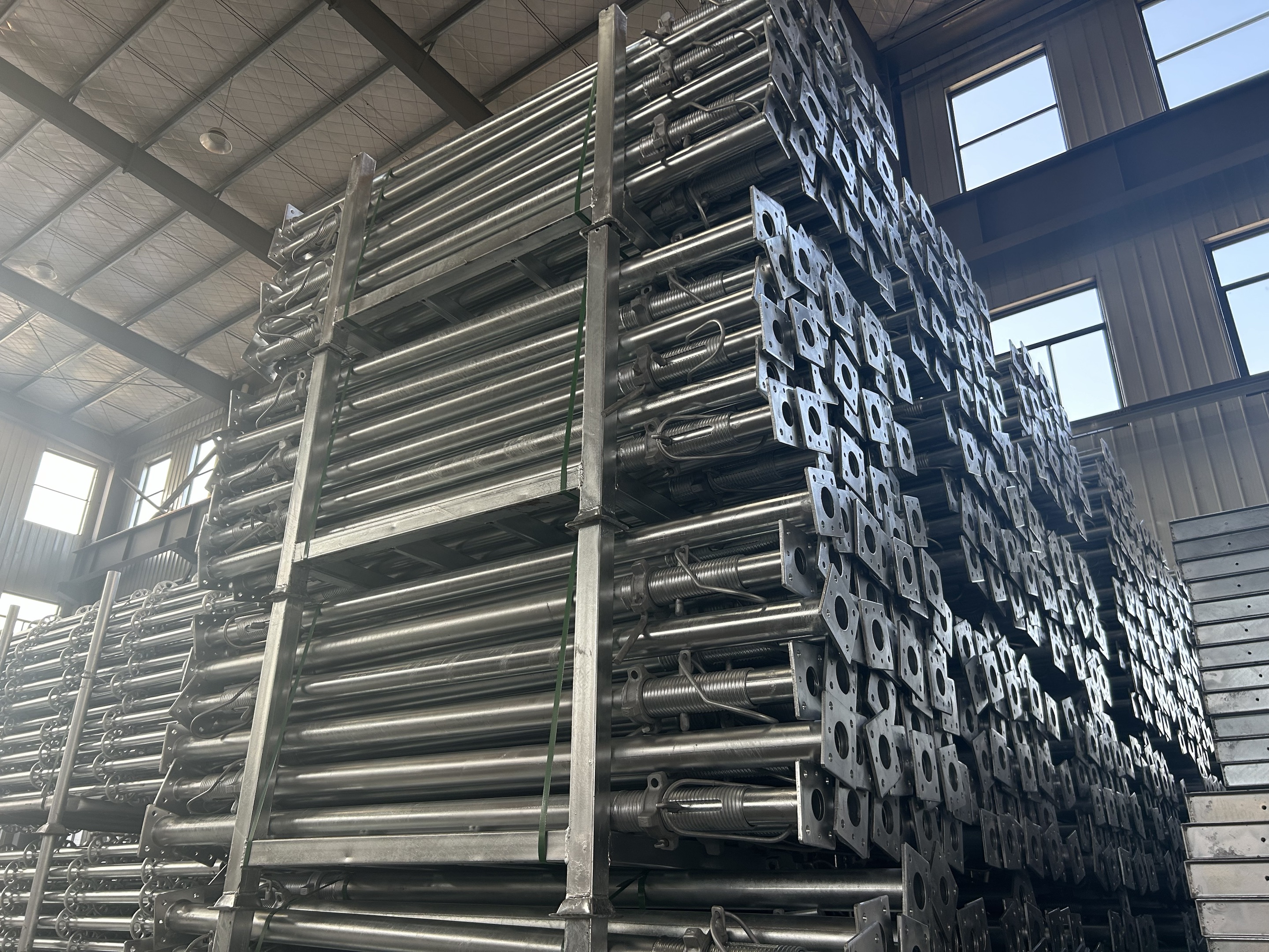 Accessoires en acier robuste