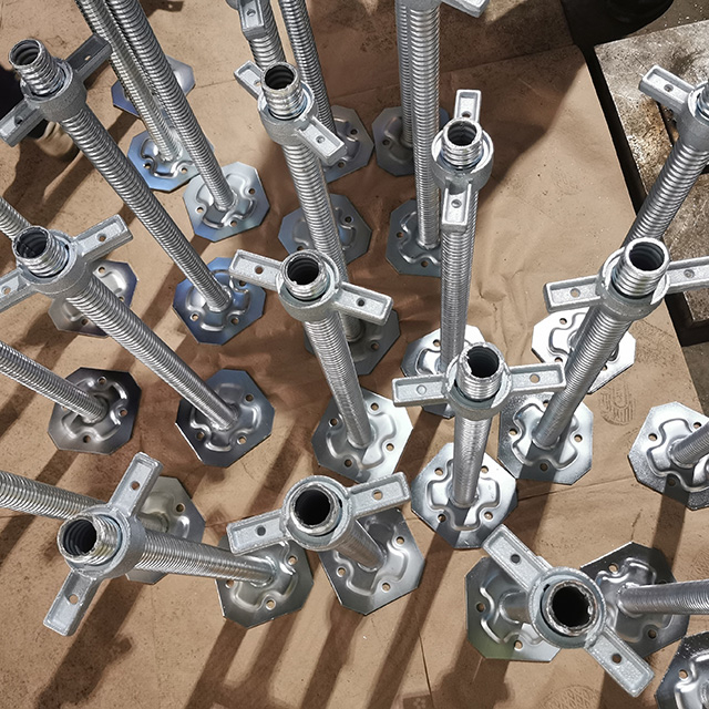 Fourniture de 3,5 m 4,0 m Galvanisé ou peint échafaudage acier atelescopique réglable