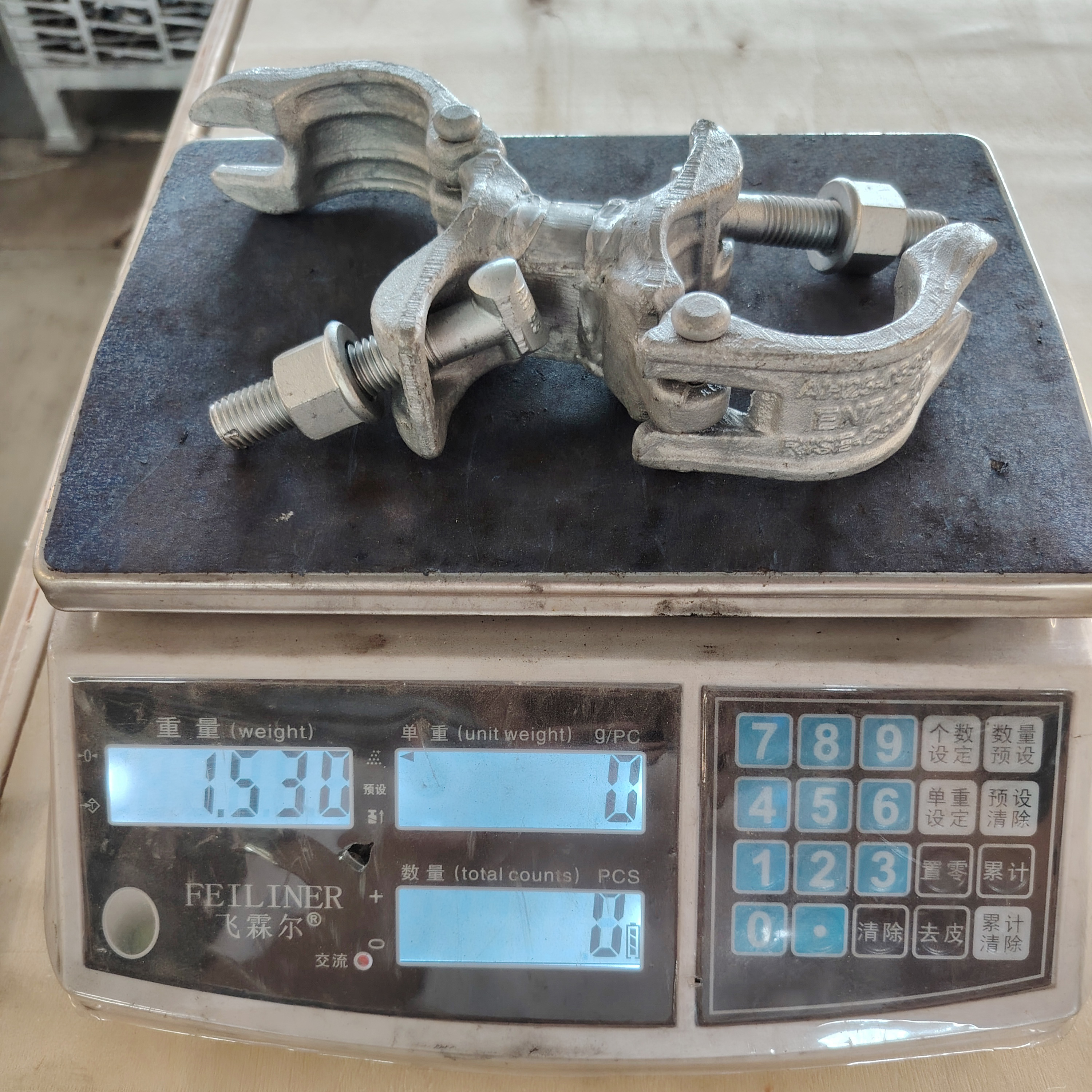 Coupleur de distance - Pince d'échafaudage de forme spéciale de 98 mm