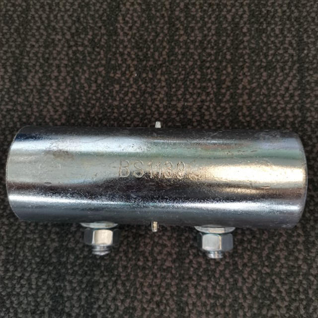 Coupleur &agrave; manches press&eacute;es