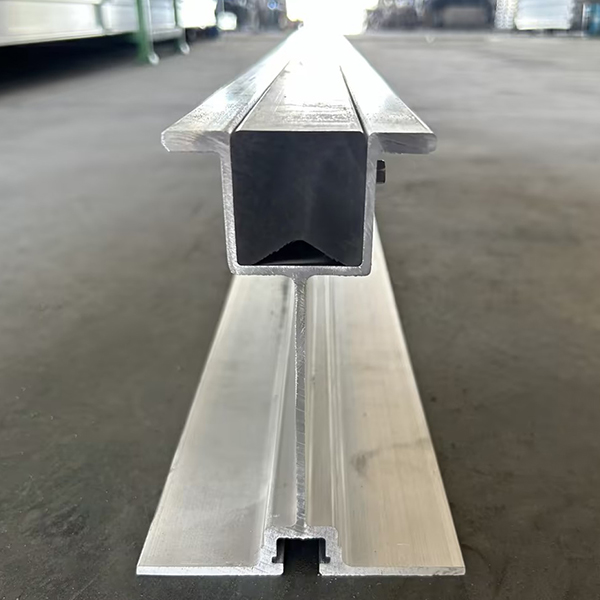 Poutre en aluminium I